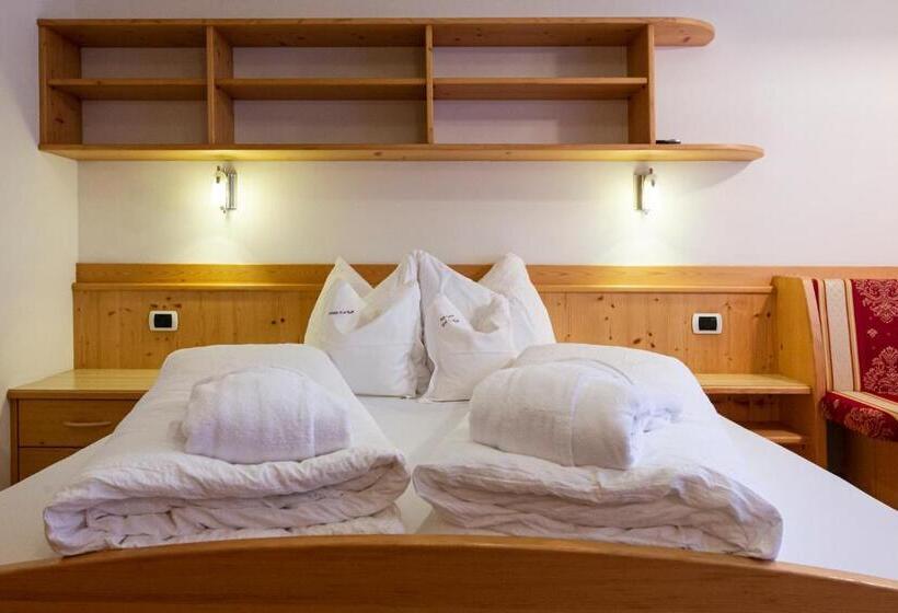 استودیو استاندارد با بالکن, Apartments & Garnì Pre Da Nai