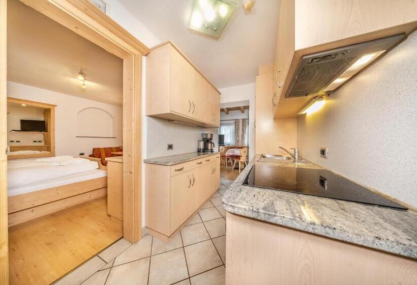 آپارتمان 1 خوابه با بالکن, Apartments & Garnì Pre Da Nai