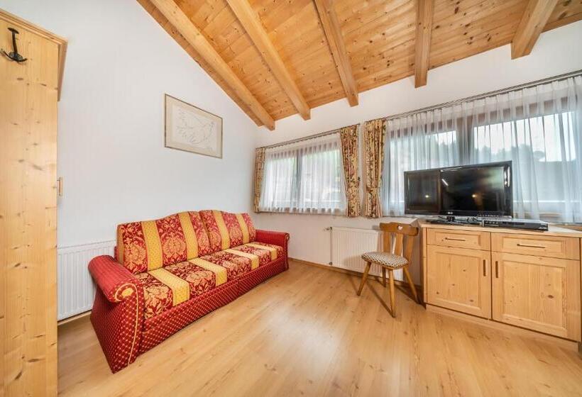 آپارتمان 1 خوابه با بالکن, Apartments & Garnì Pre Da Nai