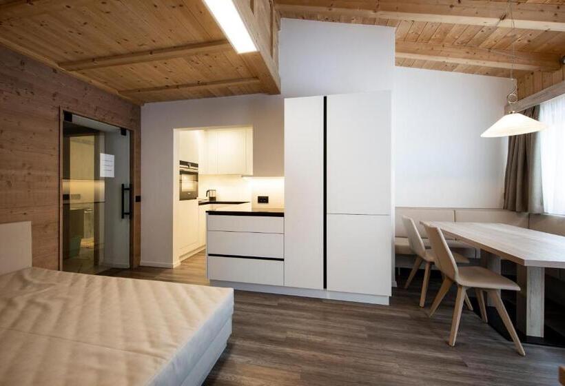 آپارتمان 1 خوابه با تراس, Apartments & Garnì Pre Da Nai