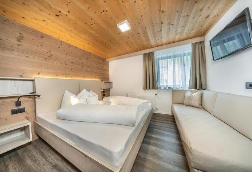 آپارتمان 1 خوابه با تراس, Apartments & Garnì Pre Da Nai