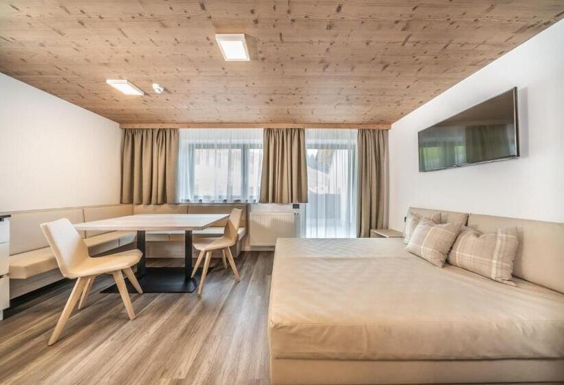 آپارتمان 1 خوابه با تراس, Apartments & Garnì Pre Da Nai