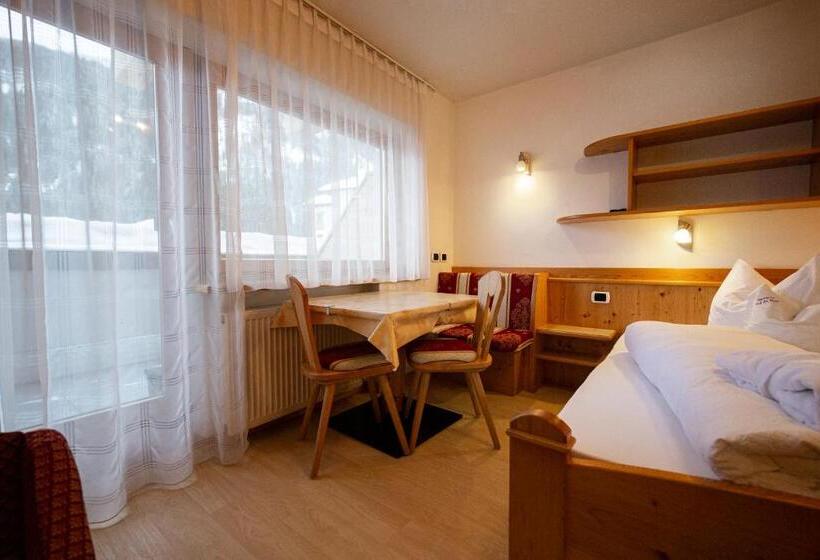 استودیو استاندارد با بالکن, Apartments & Garnì Pre Da Nai