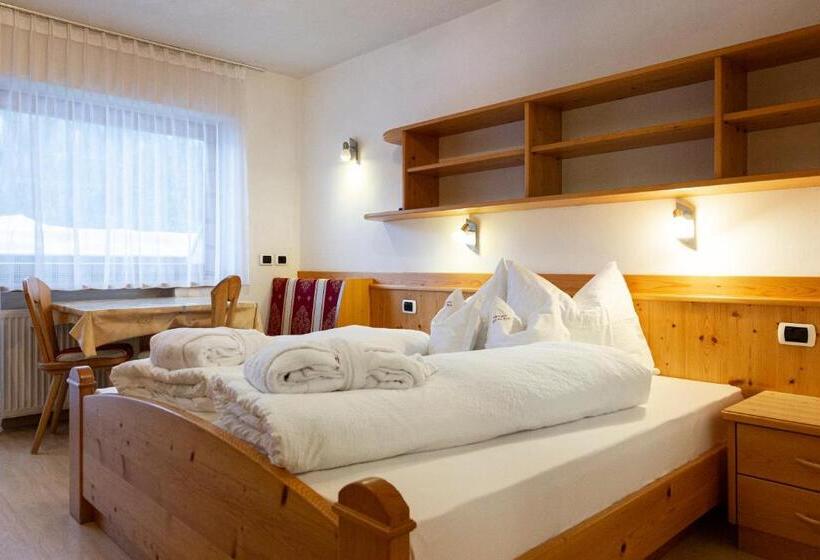 استودیو استاندارد با بالکن, Apartments & Garnì Pre Da Nai