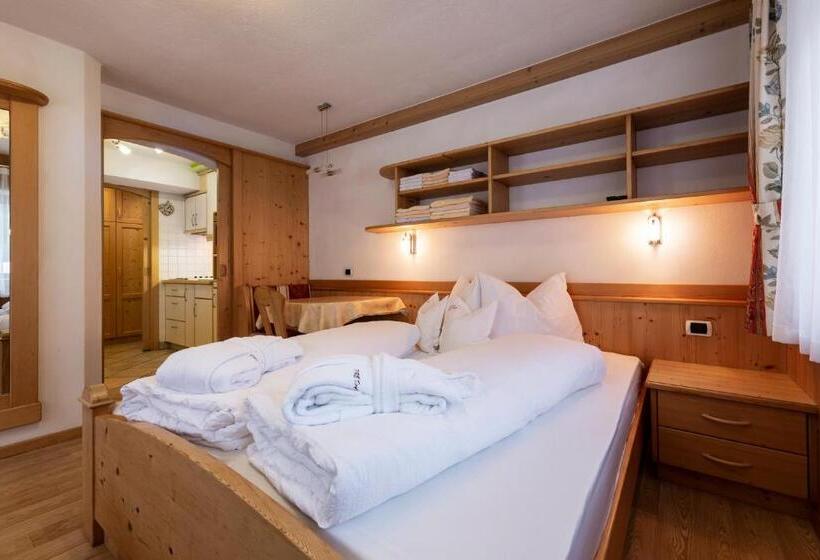 استودیو استاندارد با بالکن, Apartments & Garnì Pre Da Nai