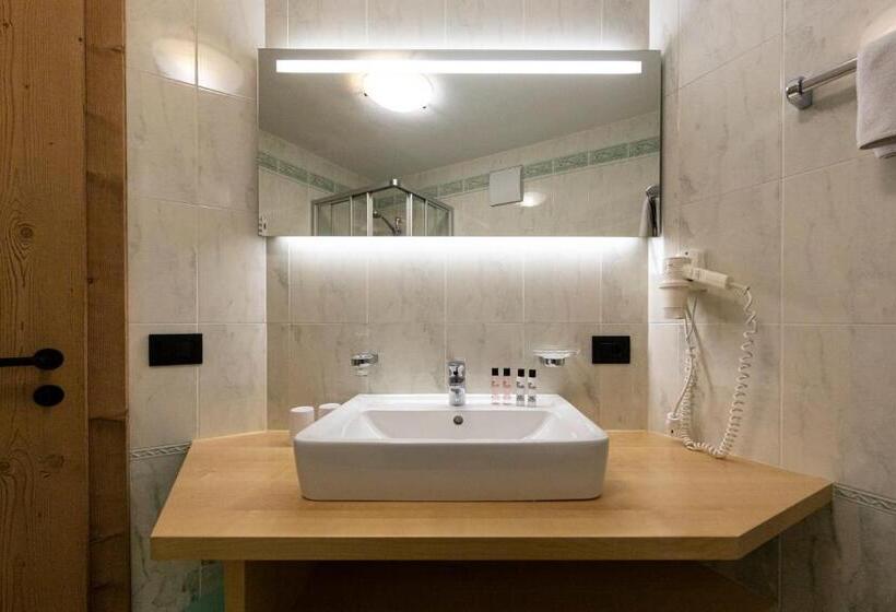 آپارتمان 1 خوابه با تراس, Apartments & Garnì Pre Da Nai