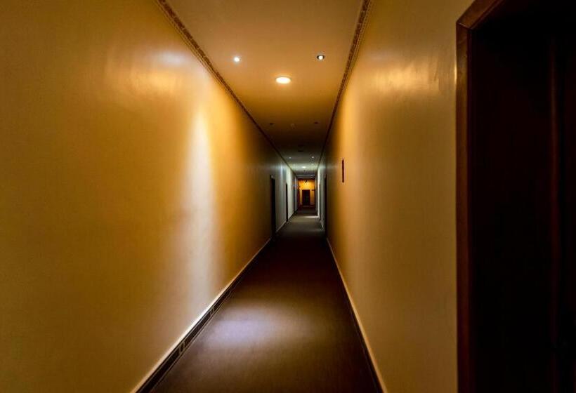 اتاق استاندارد یک تخته با بالکن, Dove Hotel Kigali