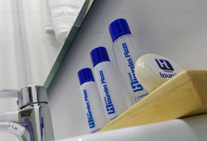 Семейный Номер, Laureles Plaza