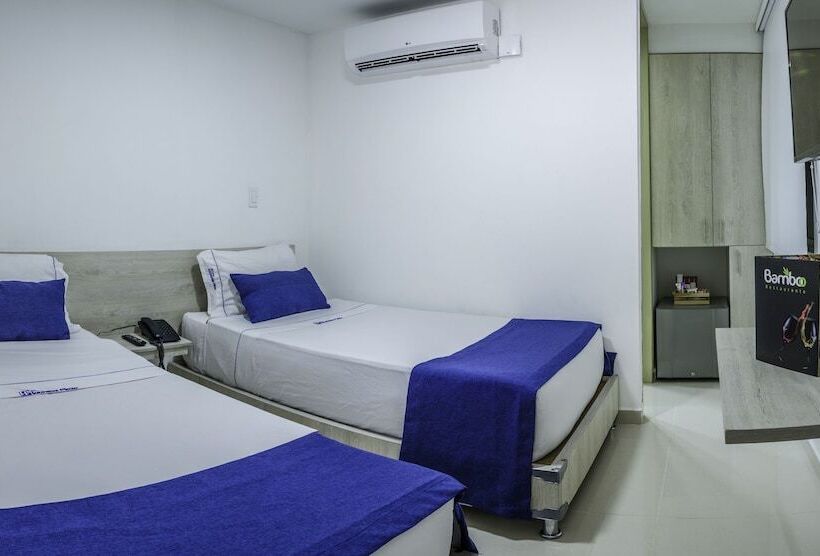 Номер Стандарт, Laureles Plaza