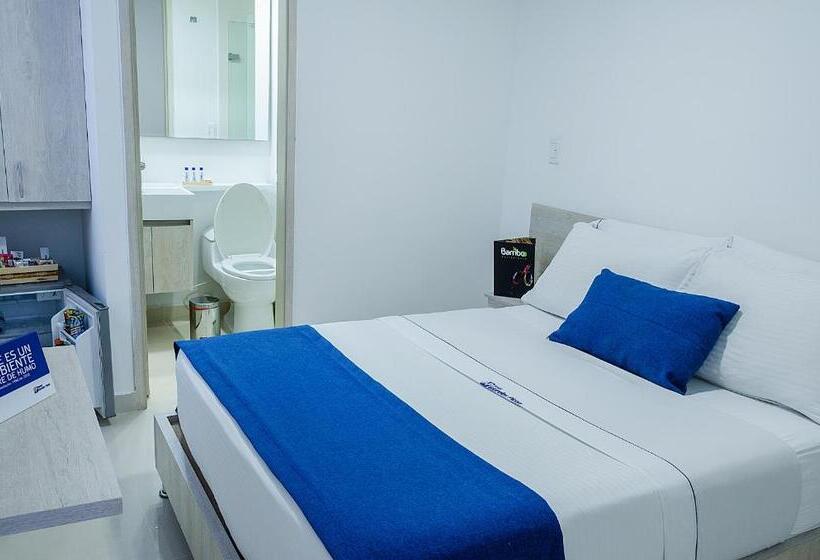 Номер Стандарт, Laureles Plaza