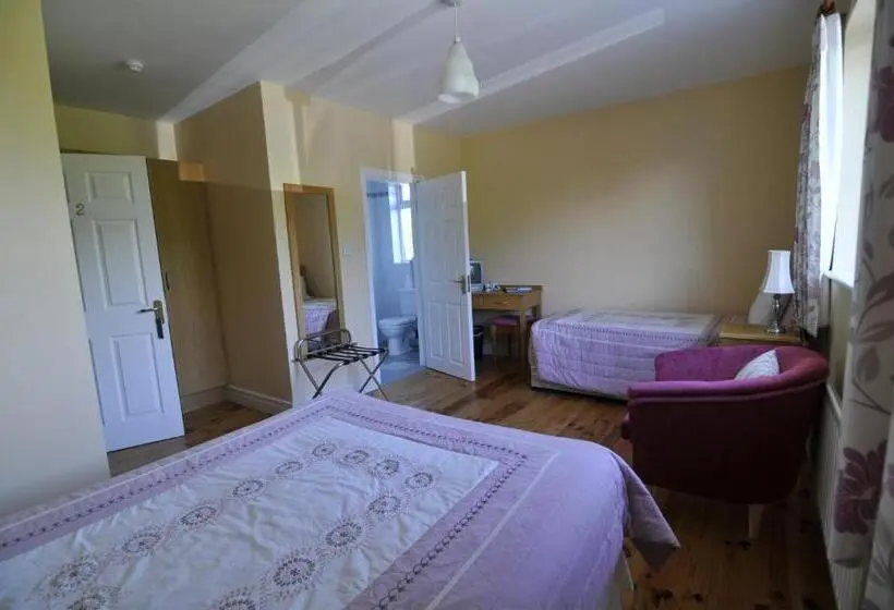 اتاق لوکس, Carrowntober House B & B