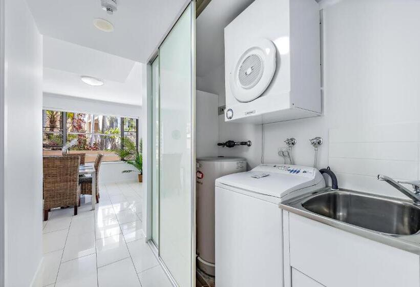 شقة غرفة واحدة, Airlie Summit Apartments