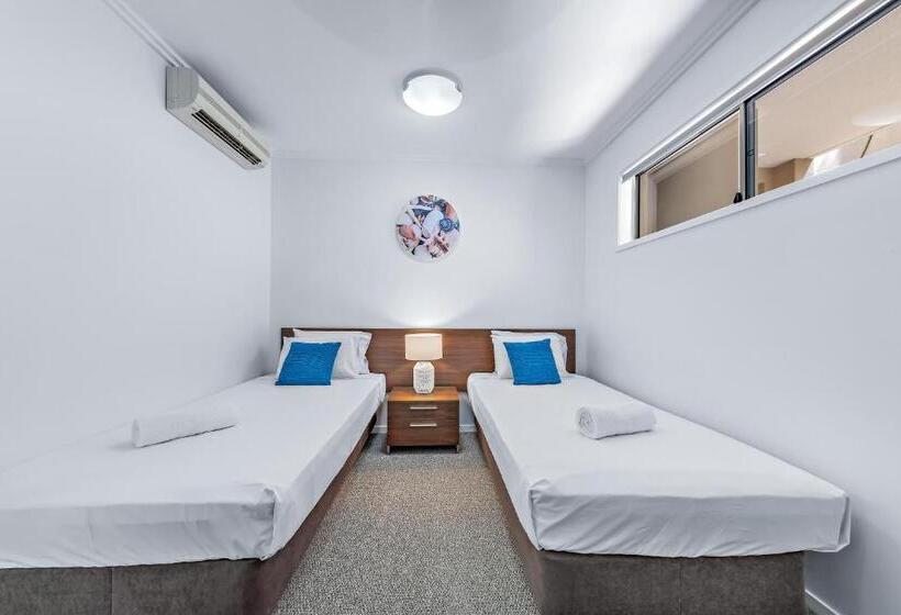 شقة غرفة واحدة, Airlie Summit Apartments