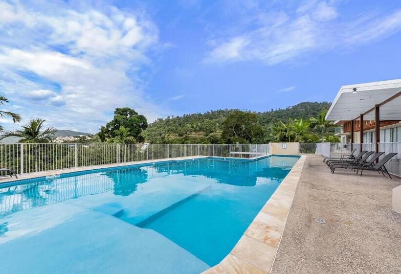 شقة غرفة واحدة, Airlie Summit Apartments