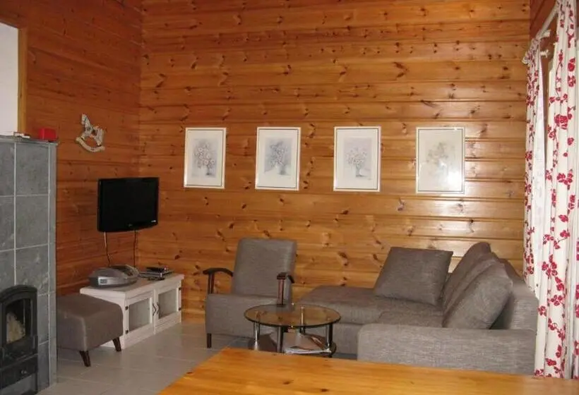 １ベッドルームアパートメント, Koli Country Club