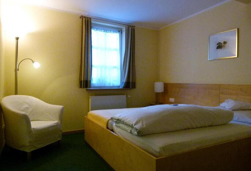 클래식 룸, Markt3