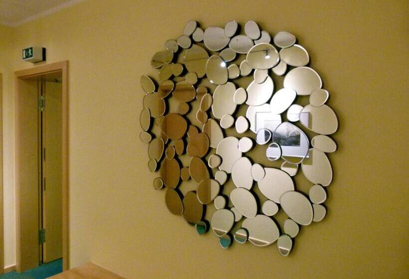 컴포트 룸, Markt3