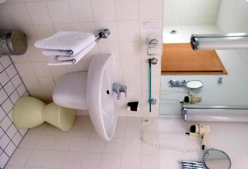 컴포트 룸, Markt3