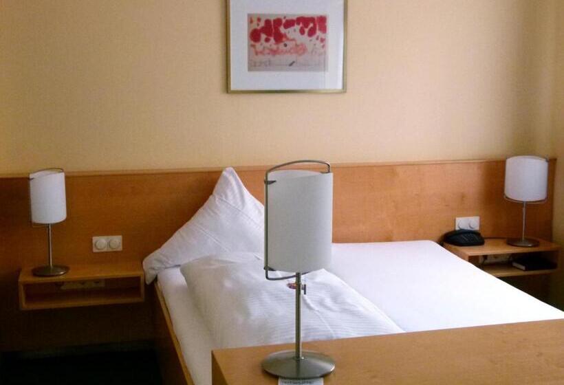 컴포트 룸, Markt3