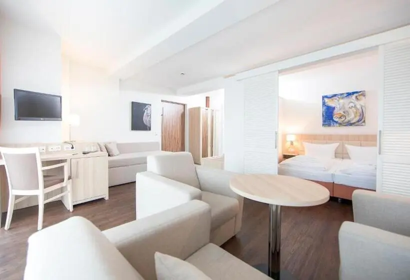 Habitació Triple Deluxe, Saxenhof