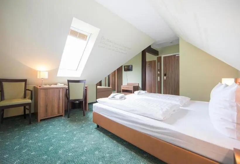 Habitació Triple Deluxe, Saxenhof