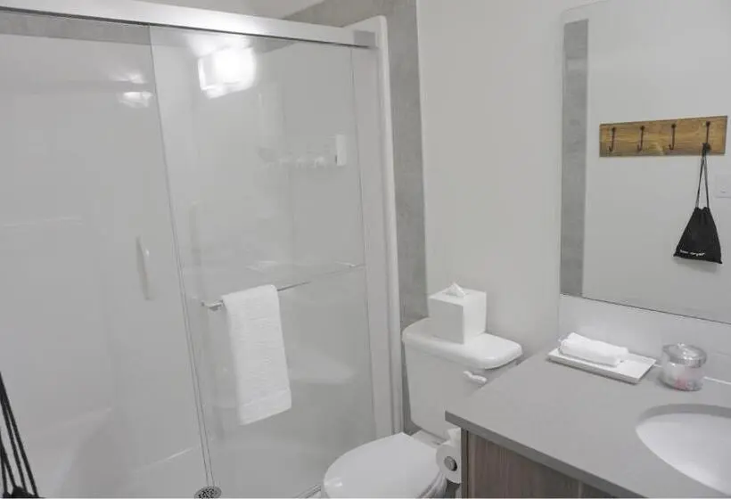 اتاق عادی, Basecamp Resorts Canmore
