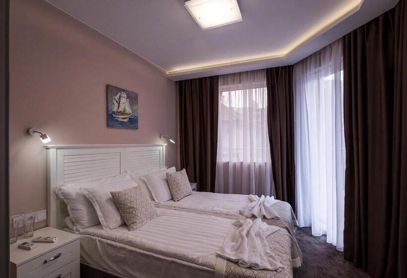 חדר סטנדרט נוף לעיר, Caro Apartments & Rooms