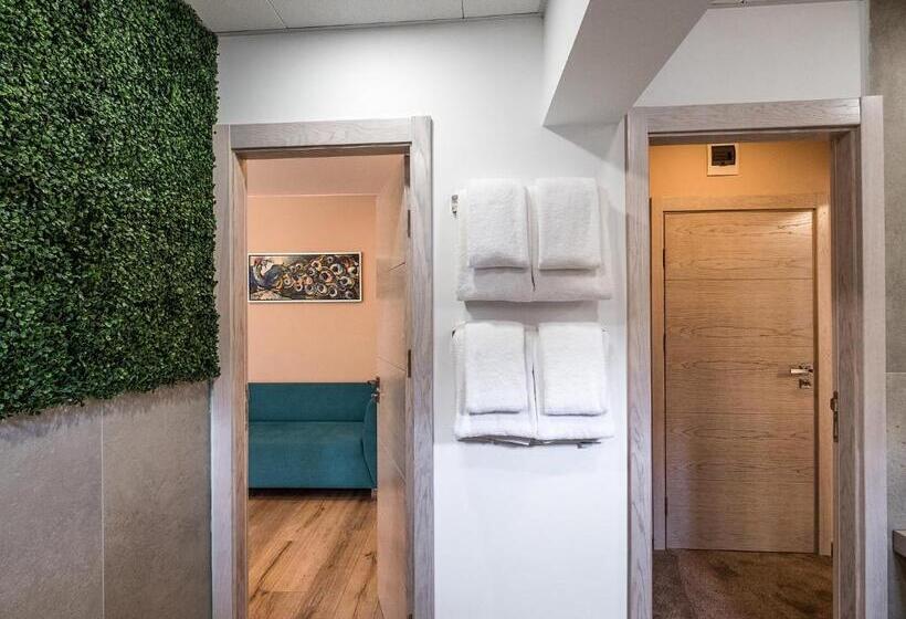 דירה בת חדר שינה 1 עם מרפסת, Caro Apartments & Rooms