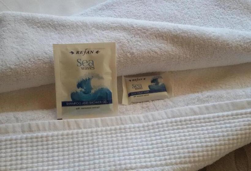 스탠다드 트리픔 룸 공동욕실, Guest Rooms Filipopol