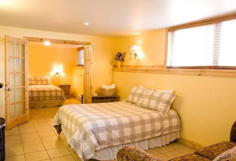 Standard Room, La Galouine Auberge & Restaurant