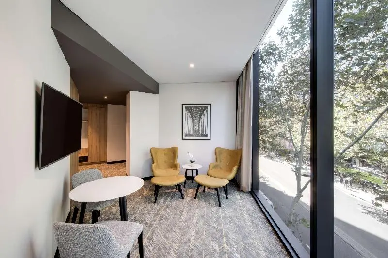 سوییت اجرایی, Vibe Hotel North Sydney