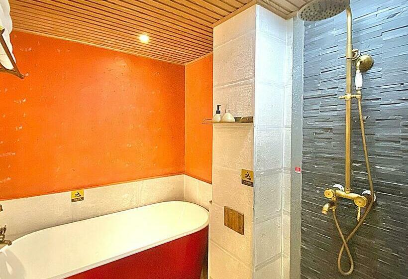 스탠다드 룸 킹사이즈 침대, Old Story Inn Lijiang Old Town