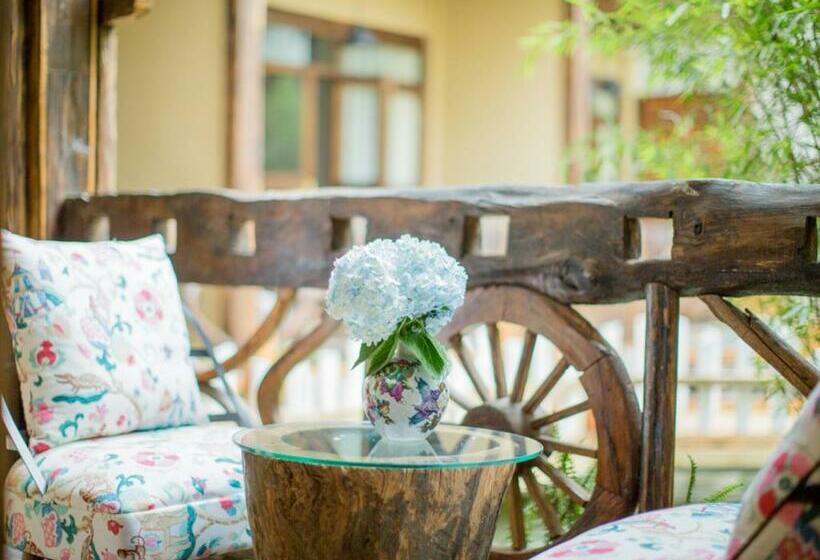 스탠다드 룸 킹사이즈 침대, Old Story Inn Lijiang Old Town