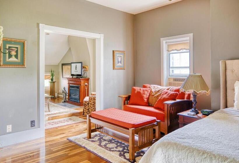 Люкс, Galena Inn Formerly Victorian Mansion