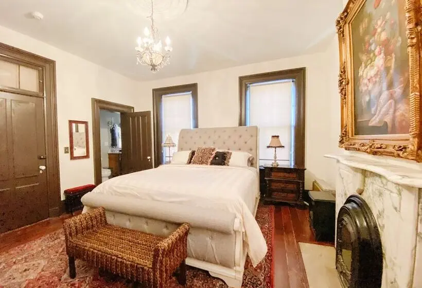 スイート, Galena Inn Formerly Victorian Mansion