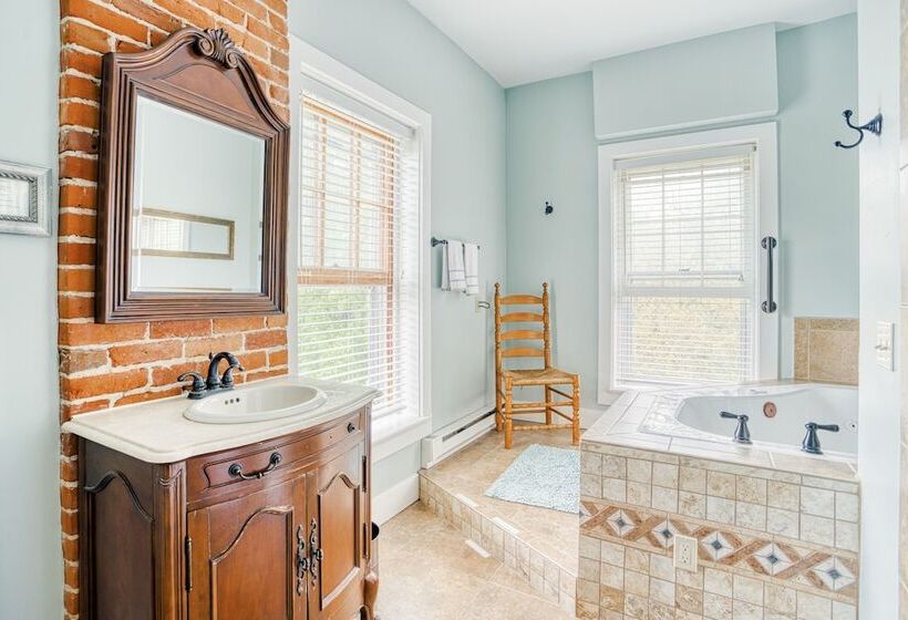 Люкс, Galena Inn Formerly Victorian Mansion