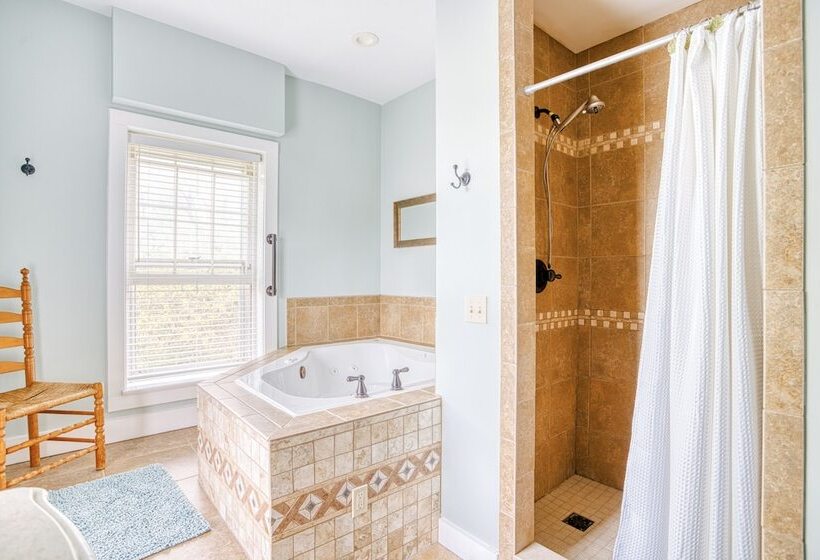 Люкс, Galena Inn Formerly Victorian Mansion