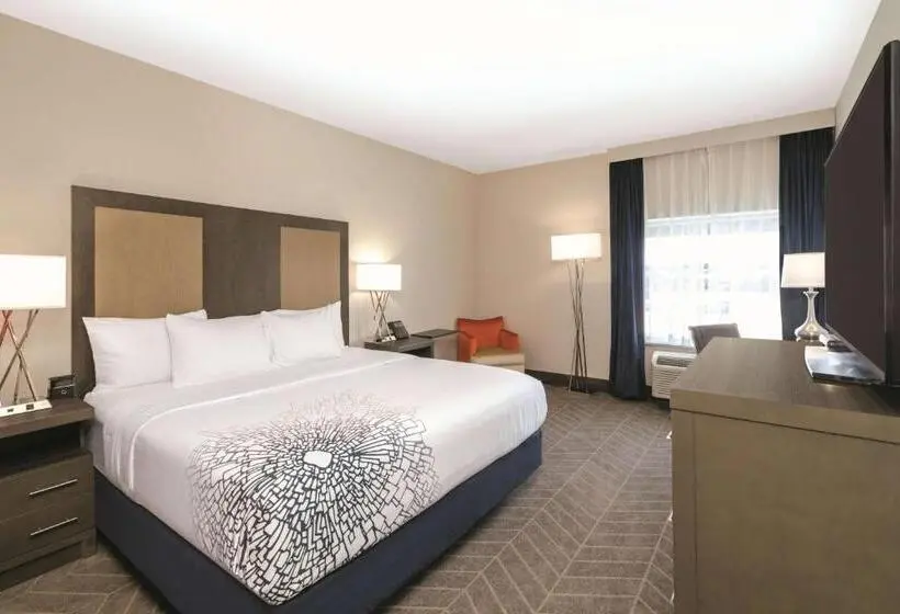身障者適用キングサイズベッドルーム, La Quinta By Wyndham Opelika Auburn