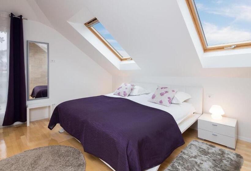 Quarto Deluxe com Sacada, Laura Lux Suites