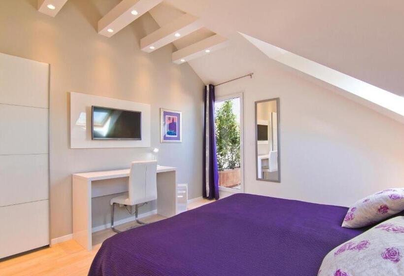 Quarto Deluxe com Sacada, Laura Lux Suites