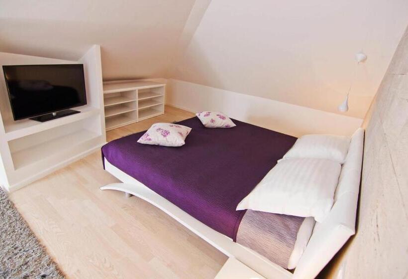 Quarto Quádruplo Deluxe, Laura Lux Suites