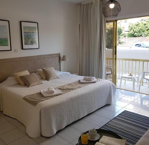 סטודיו סטנדרט עם מרפסת, Marianna Annex