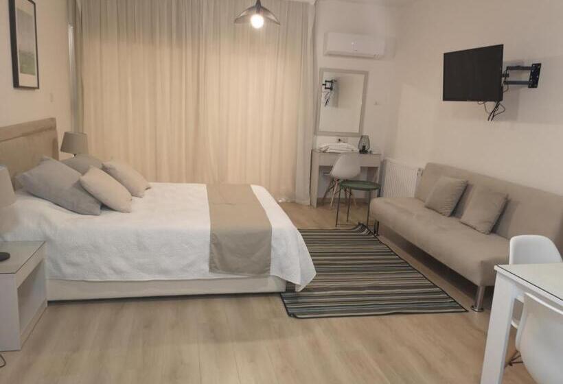 סטודיו סטנדרט עם מרפסת, Marianna Annex