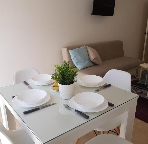 דירה בת חדר שינה 1 עם מרפסת, Marianna Annex