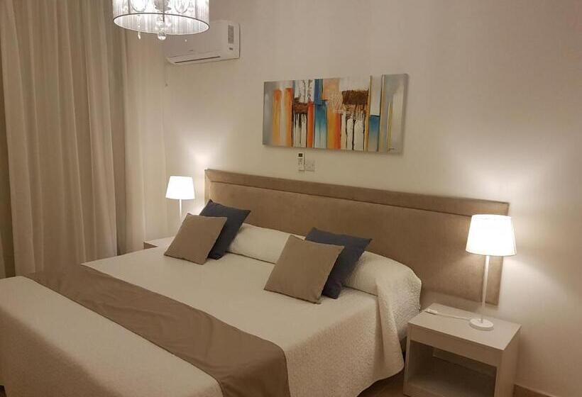 דירת חדר סופריור, Marianna Annex