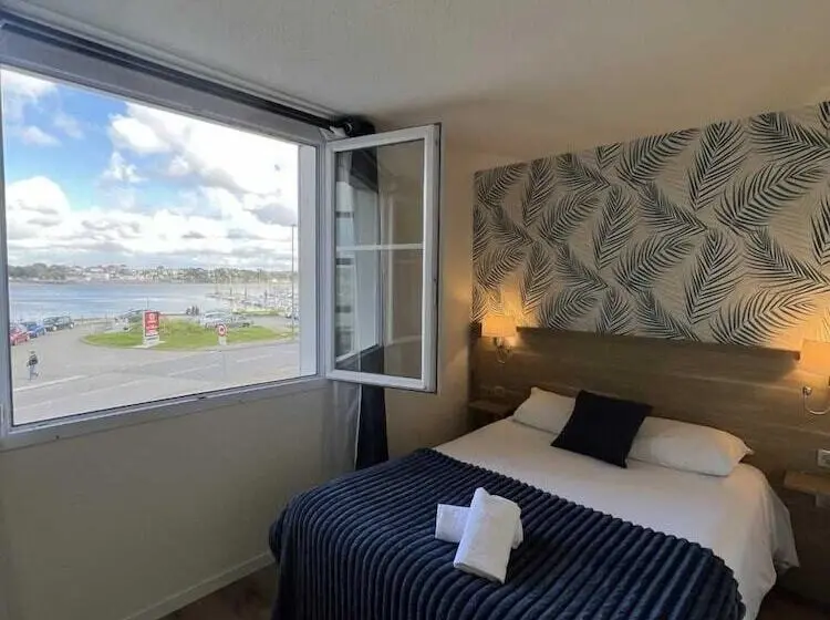 オーシャンビュースタンダードルーム, Couett Hôtel Brest