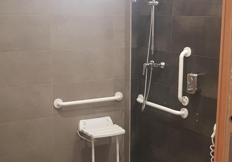 استودیوی استاندارد, Nest Flats Granada