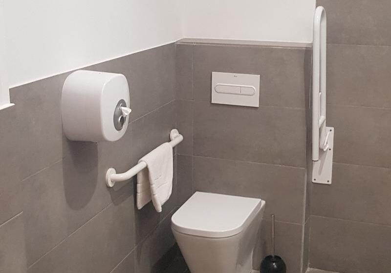 استودیوی استاندارد, Nest Flats Granada