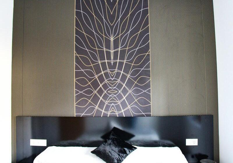 استودیوی استاندارد, Nest Flats Granada