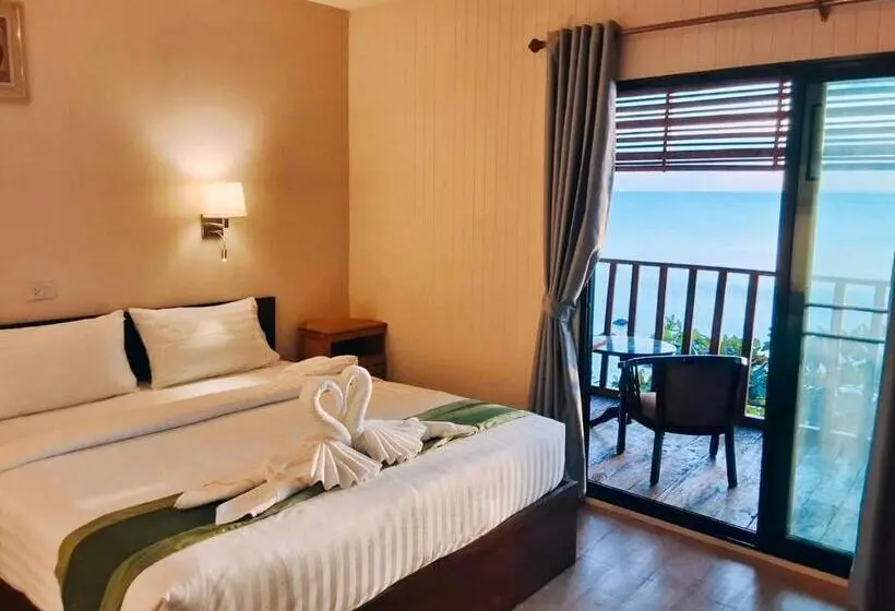 オーシャンビューのデラックストリプルルーム, Velora Bay Koh Jum